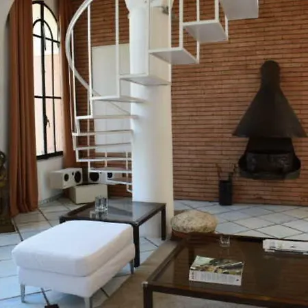 Elegant Attic With Terrace 1 Mt Subway. Nidoluisa *